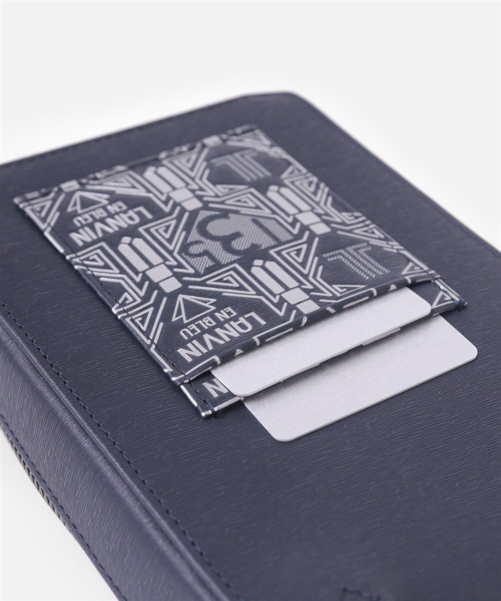 ランバン オン ブルー アールデコ レザースマートポーチ