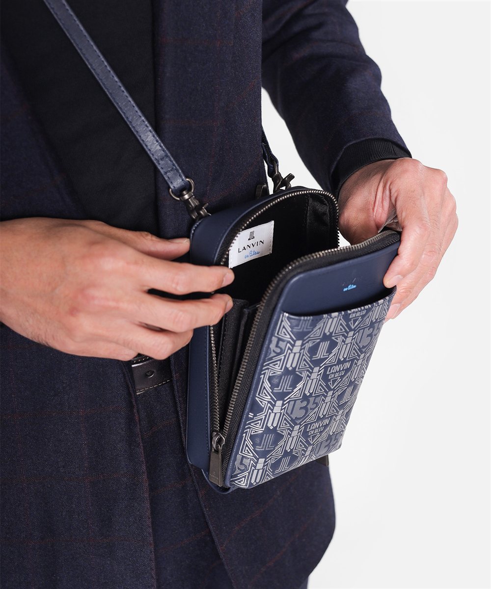 ランバン オン ブルー アールデコ レザースマートポーチ