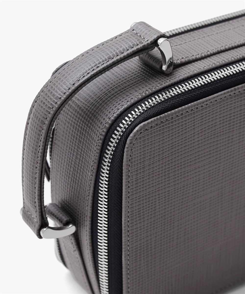 ランバン オン ブルー ゼブダ レザーポーチ ダブルファスナー