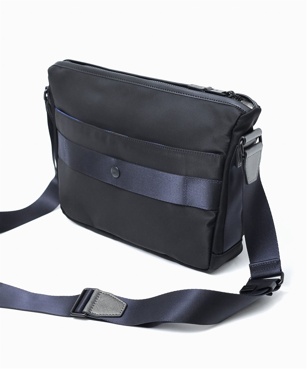 ランバン オン ブルー ショート ショルダーバッグ B5