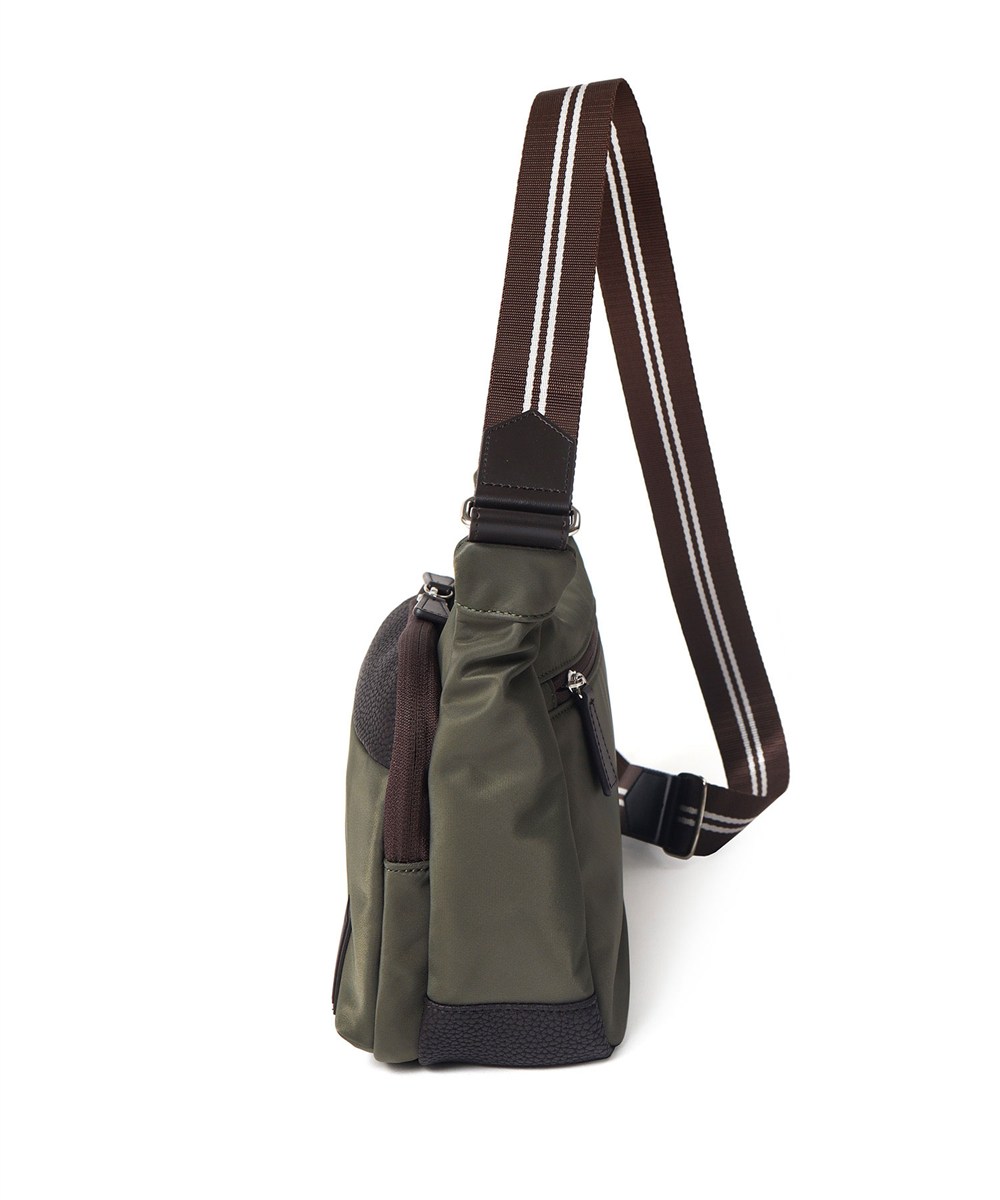 カステルバジャック コロIV ショルダーバッグ B5