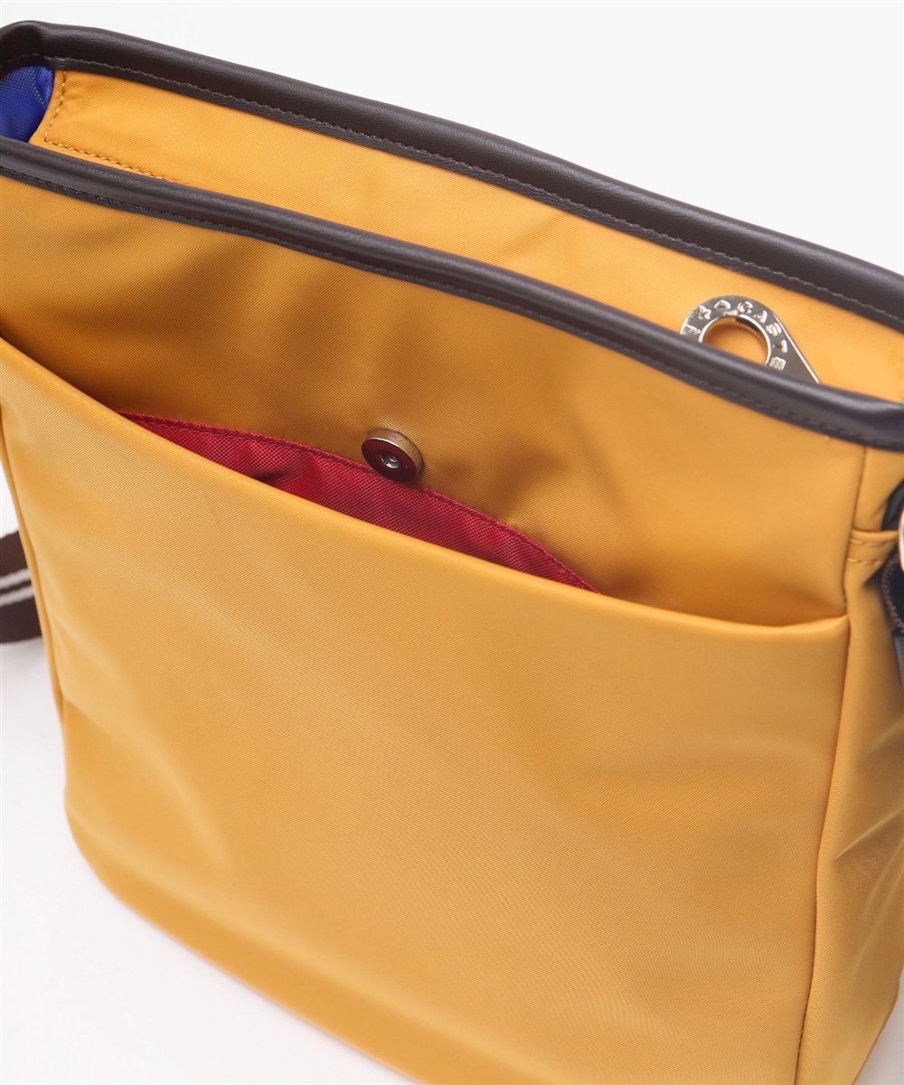 カステルバジャック コロIV ショルダーバッグ タテ型 B5