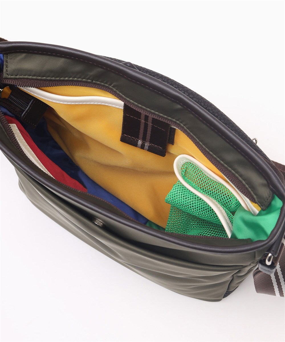 カステルバジャック コロIV ショルダーバッグ タテ型 B5