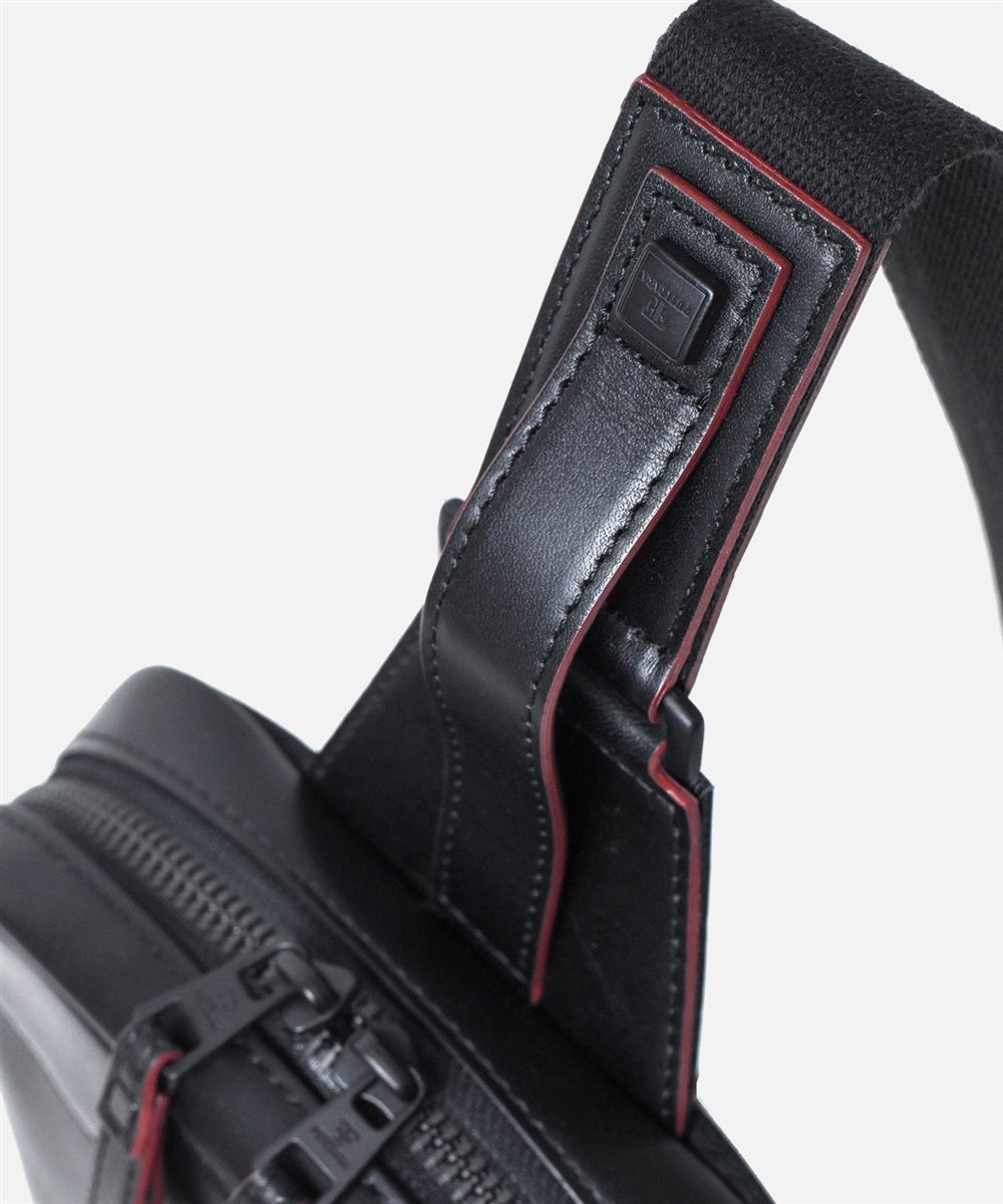 フジタカ ホーク レザーワンショルダーバッグ スモール