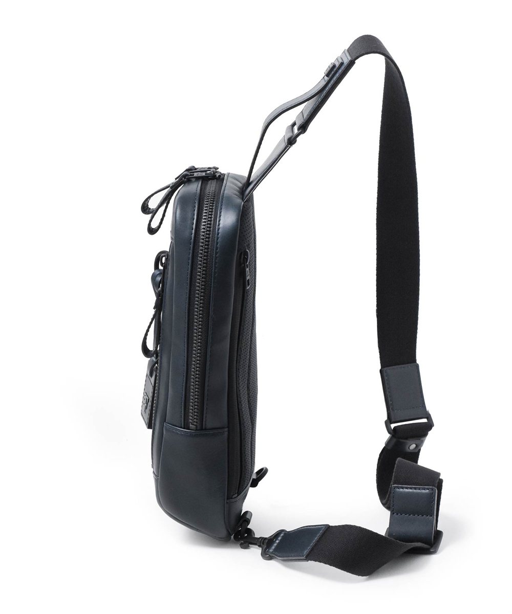 フジタカ ホーク レザーワンショルダーバッグ スモール