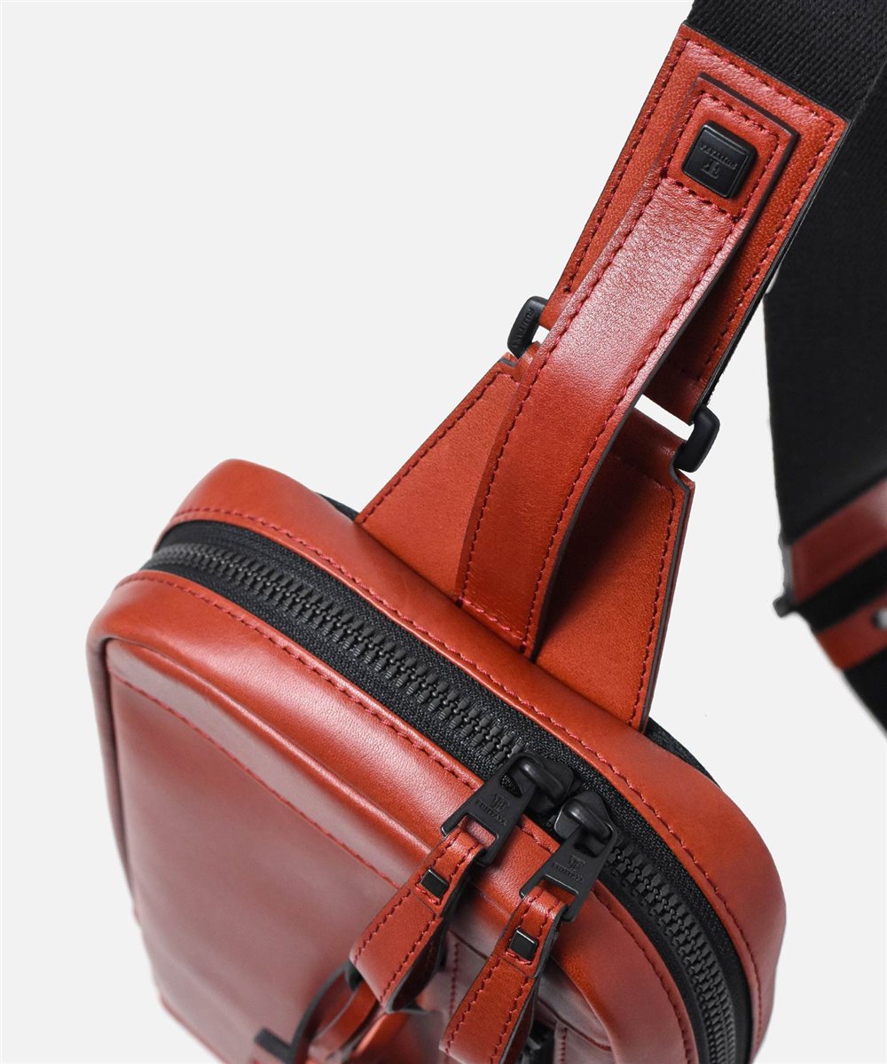 フジタカ ホーク レザーワンショルダーバッグ スモール