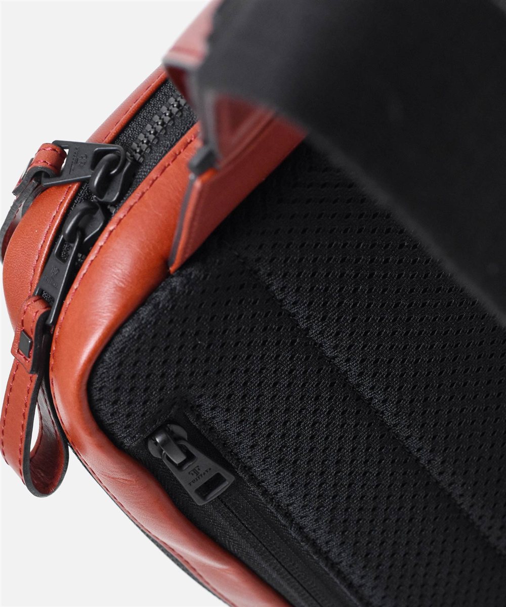 フジタカ ホーク レザーワンショルダーバッグ スモール