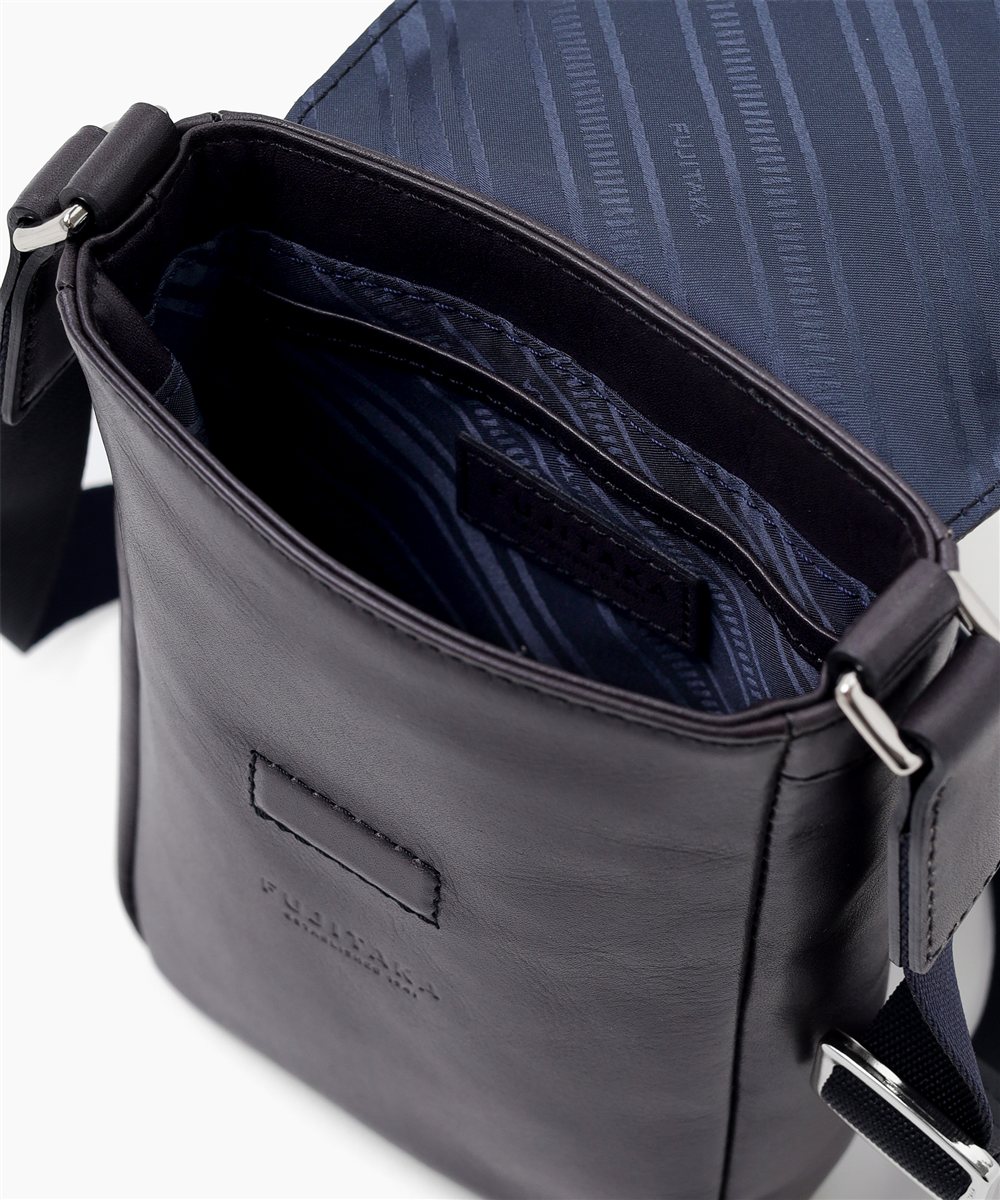 フジタカ ニューポスタ レザーミニショルダーバッグ