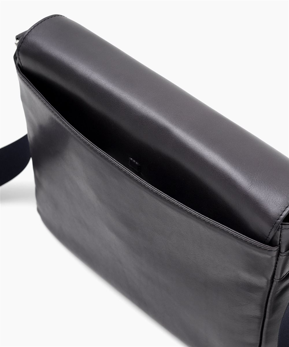 フジタカ ニューポスタ レザーショルダーバッグ B5