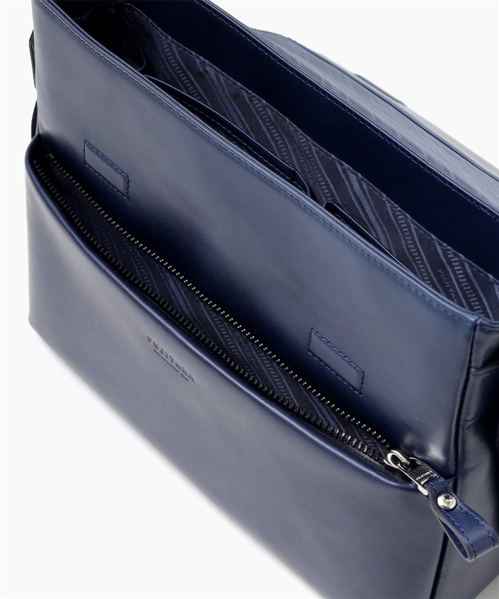 フジタカ ニューポスタ レザーショルダーバッグ B5