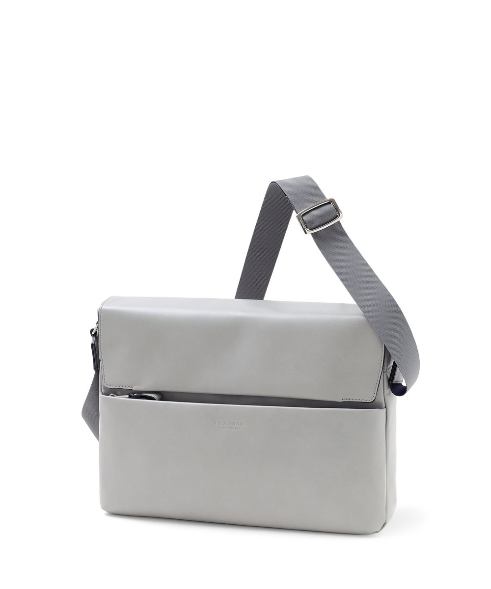 フジタカ ニューポスタ レザーショルダーバッグ A4