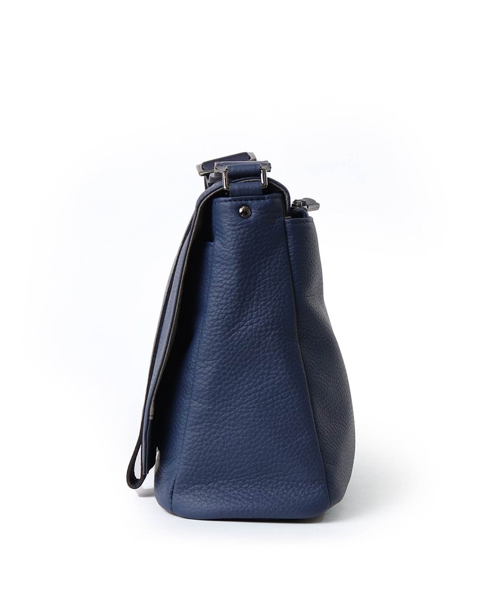 フジタカ アルタ かぶせ レザーショルダーバッグ A4