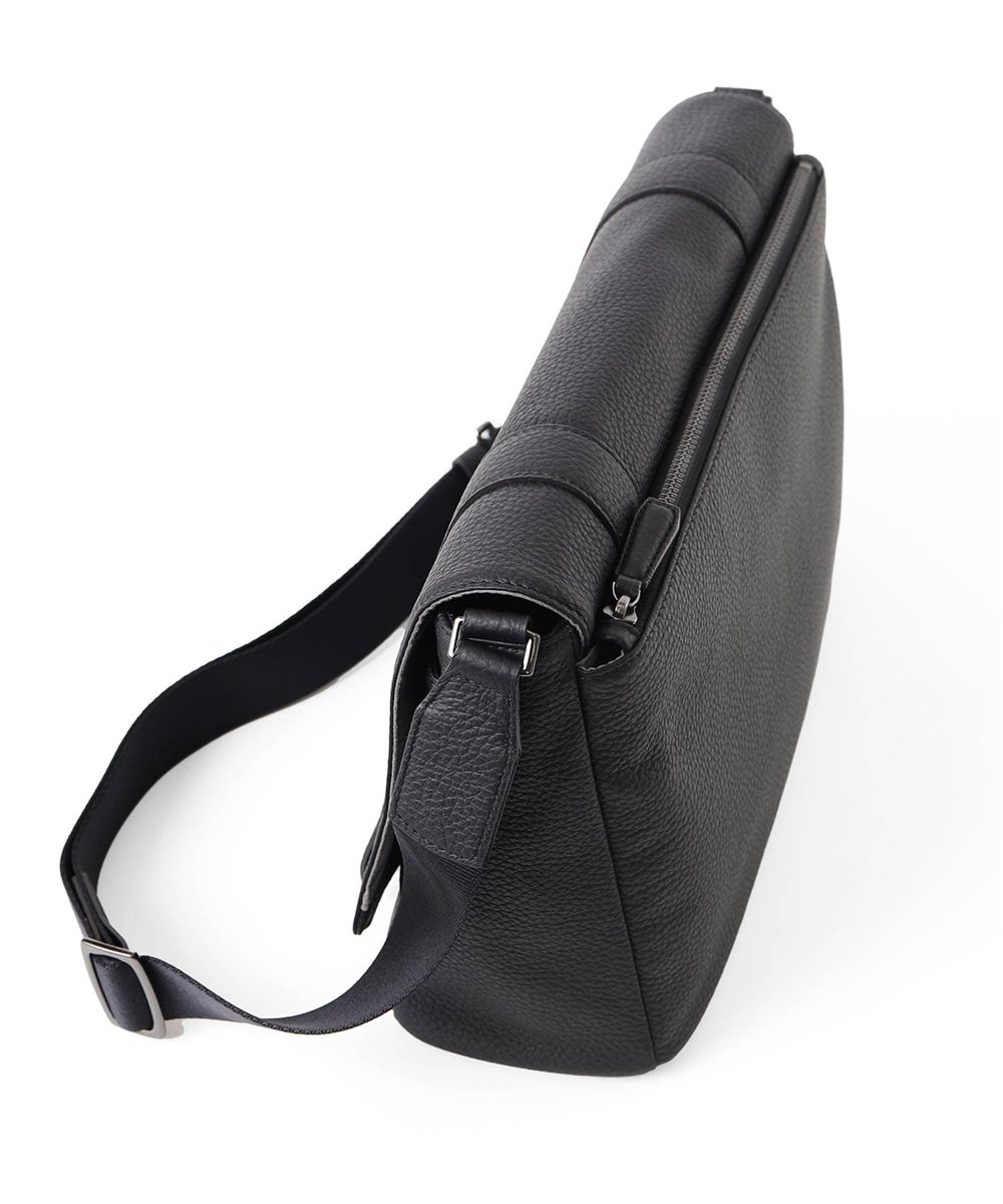 フジタカ アルタ かぶせ レザーショルダーバッグ A4