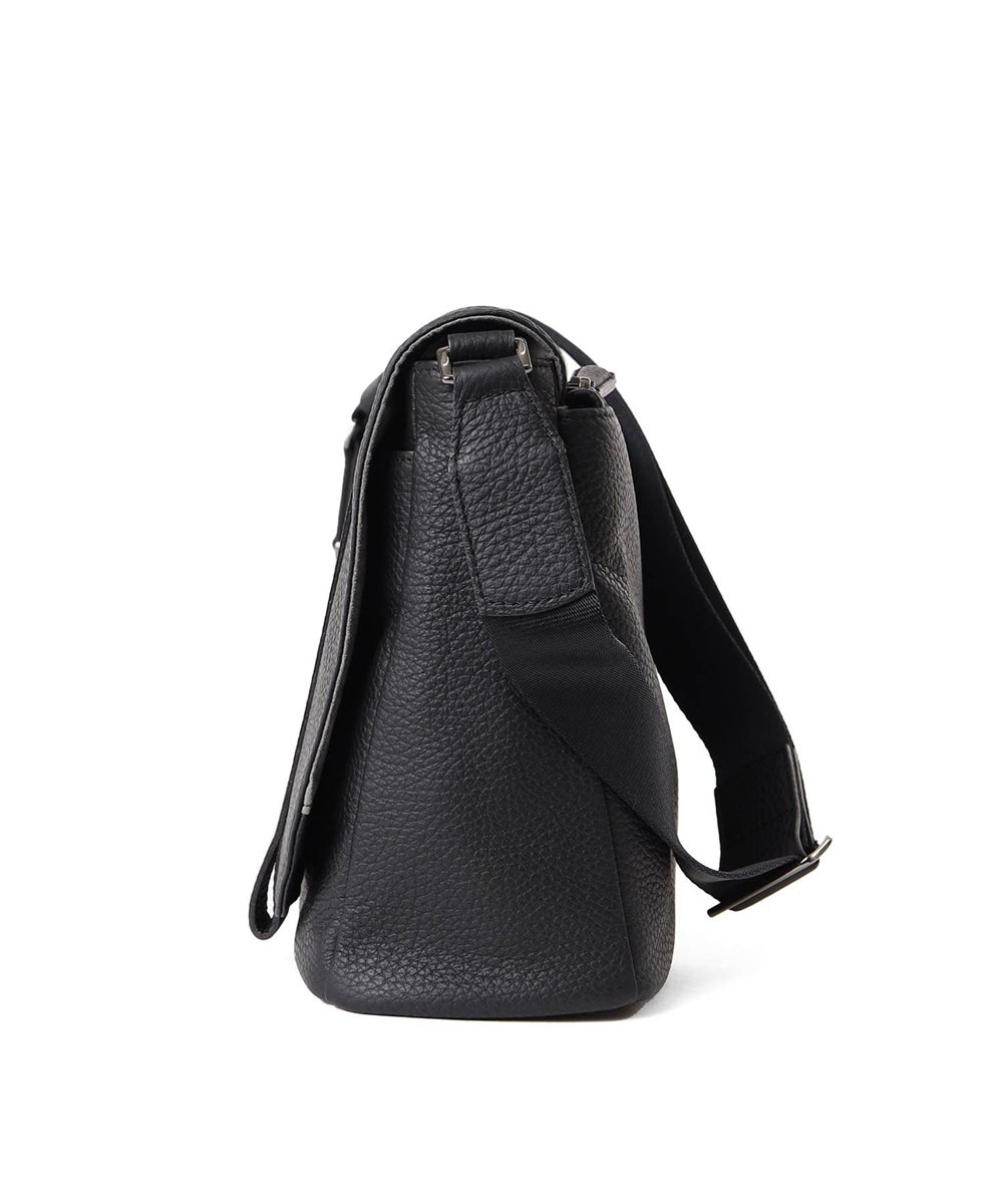 フジタカ アルタ かぶせ レザーショルダーバッグ A4