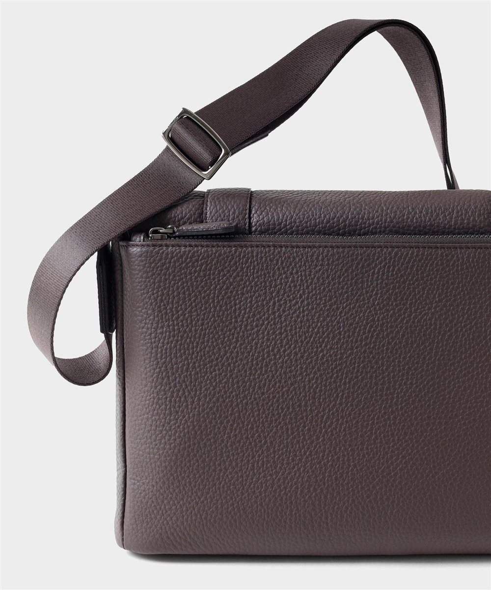 フジタカ アルタ かぶせ レザーショルダーバッグ A4