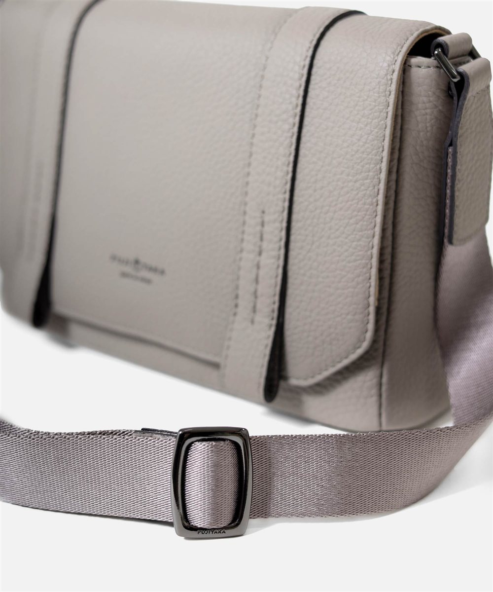 フジタカ アルタ かぶせ レザーショルダーバッグ スモール