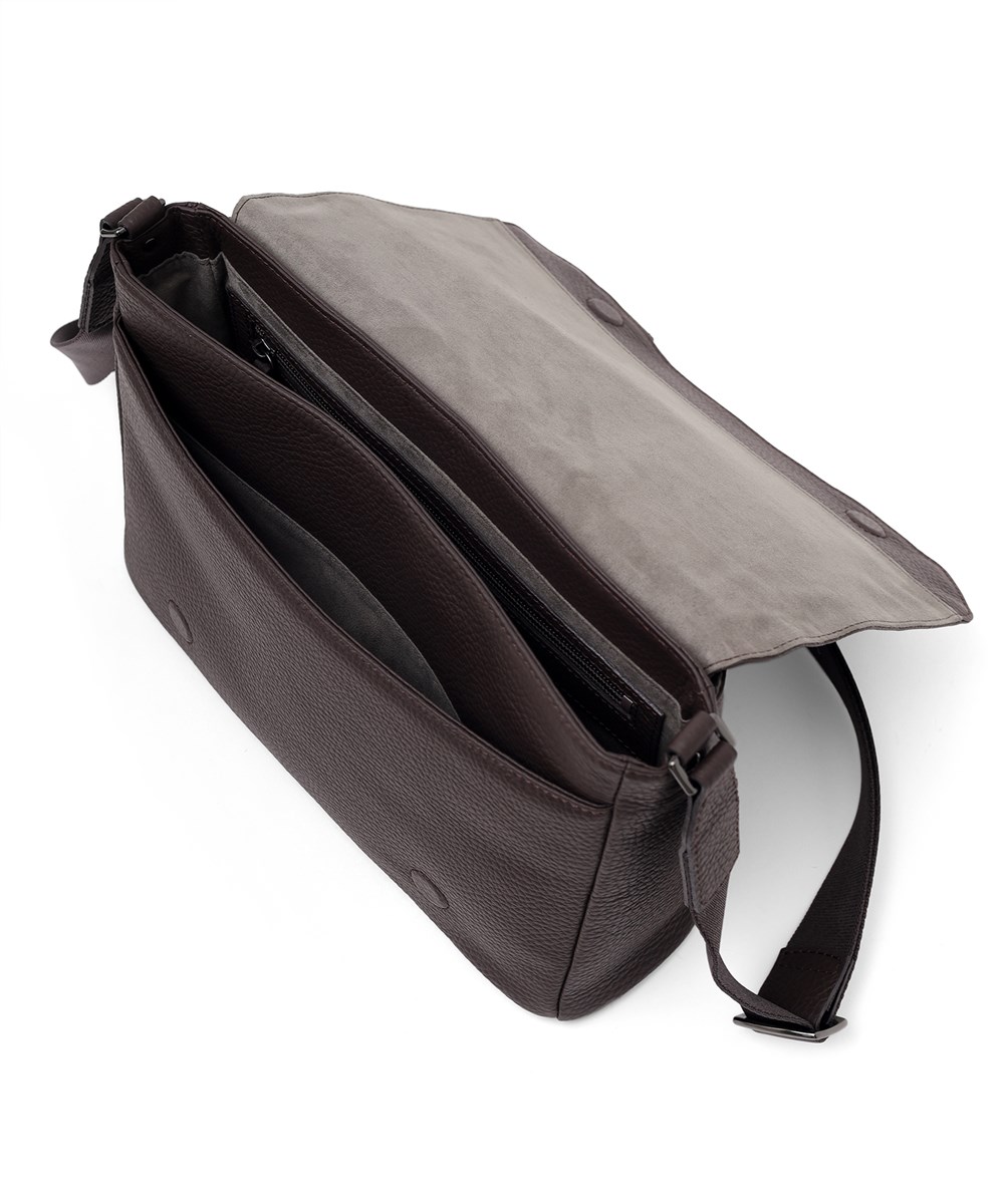 フジタカ アルタ かぶせ レザーショルダーバッグ B5