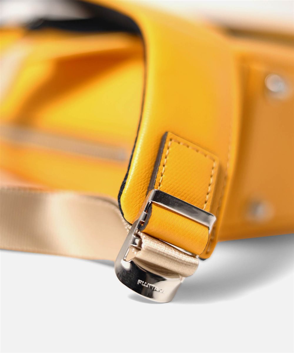 フジタカ オーブ レザーリュック A4