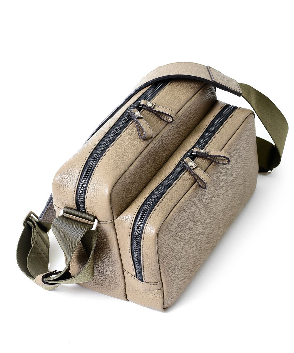 フジタカ ミーツ HIROSHI SEO 旅するバッグ カメラ用インナー付き  レザーショルダーバッグ