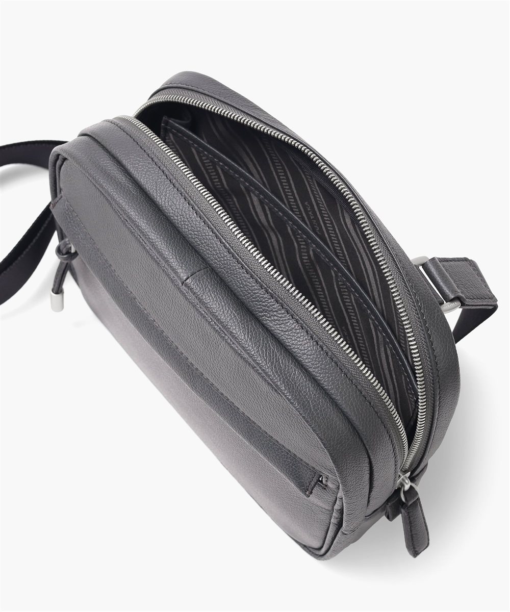 フジタカ パケット コンパクト レザースリングバッグ