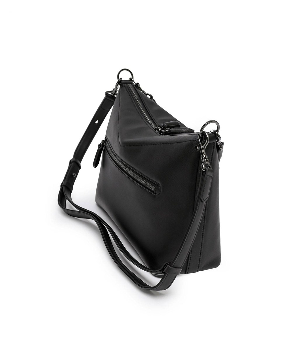 フジタカ トレッソ レザーショルダーバッグ B5