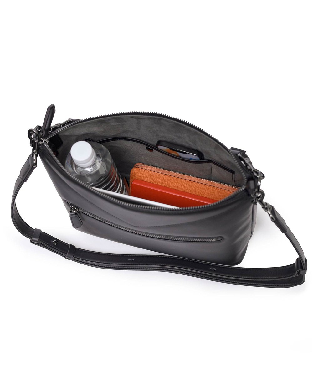 フジタカ トレッソ レザーショルダーバッグ B5