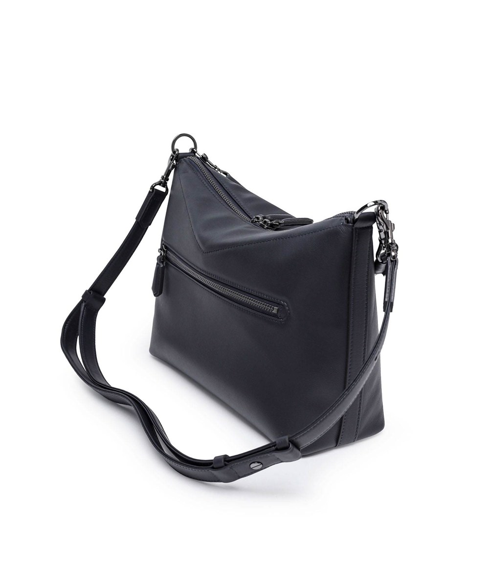 フジタカ トレッソ レザーショルダーバッグ B5