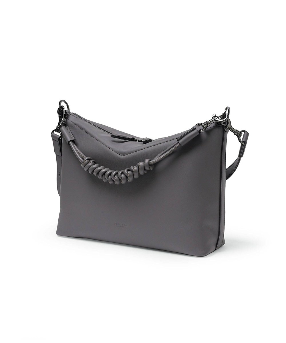 フジタカ トレッソ レザーショルダーバッグ B5