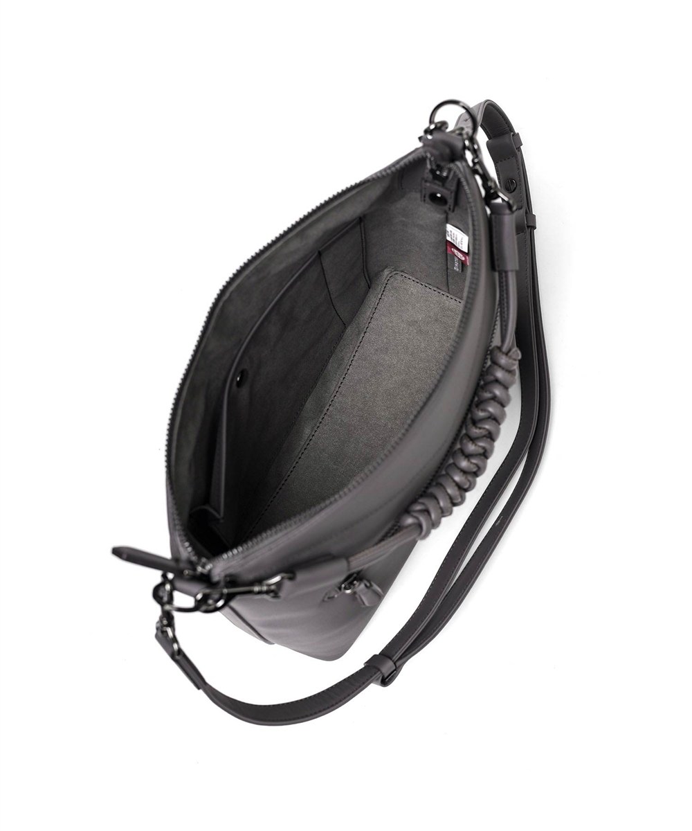 フジタカ トレッソ レザーショルダーバッグ B5