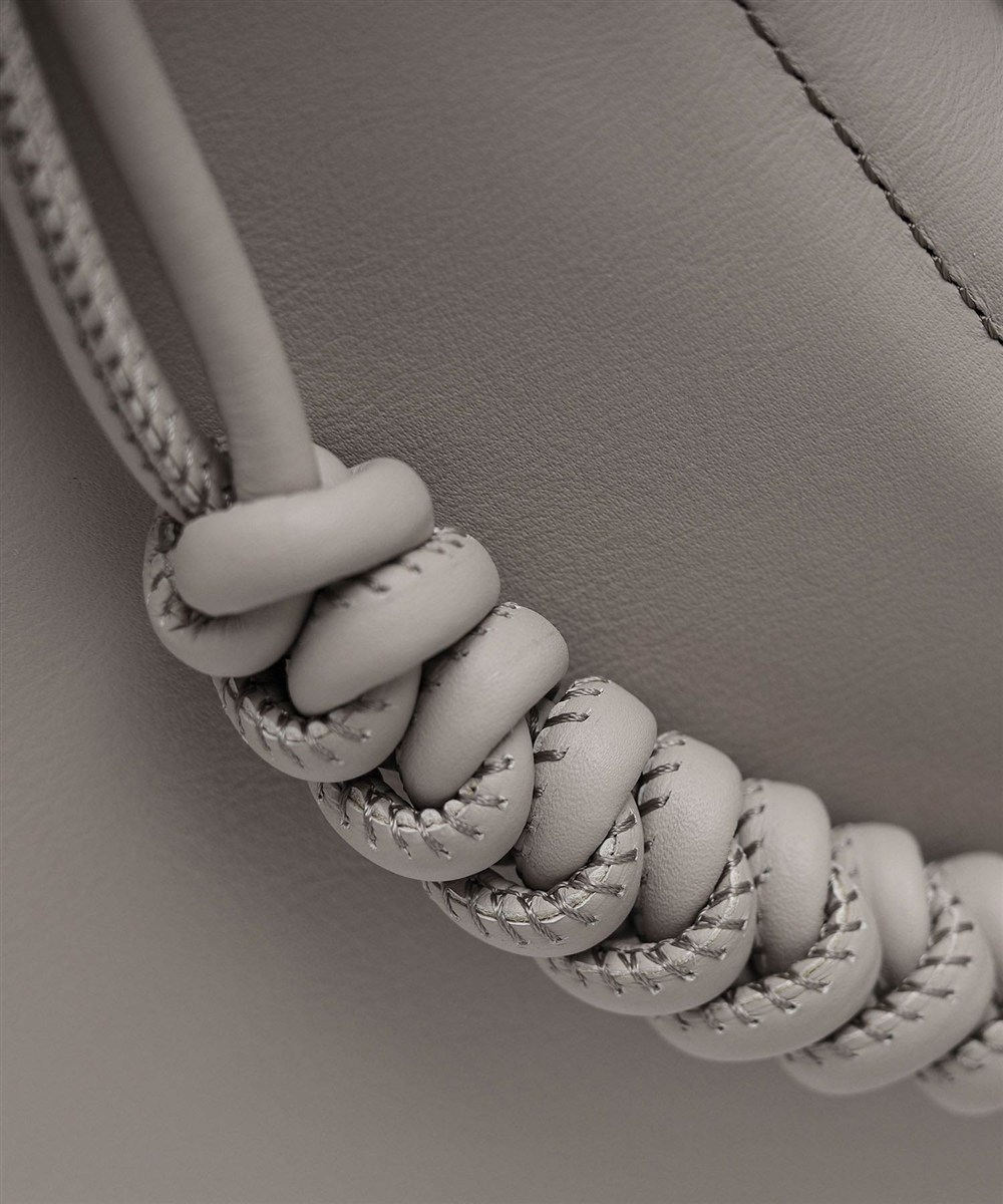 フジタカ トレッソ レザーショルダーバッグ B5