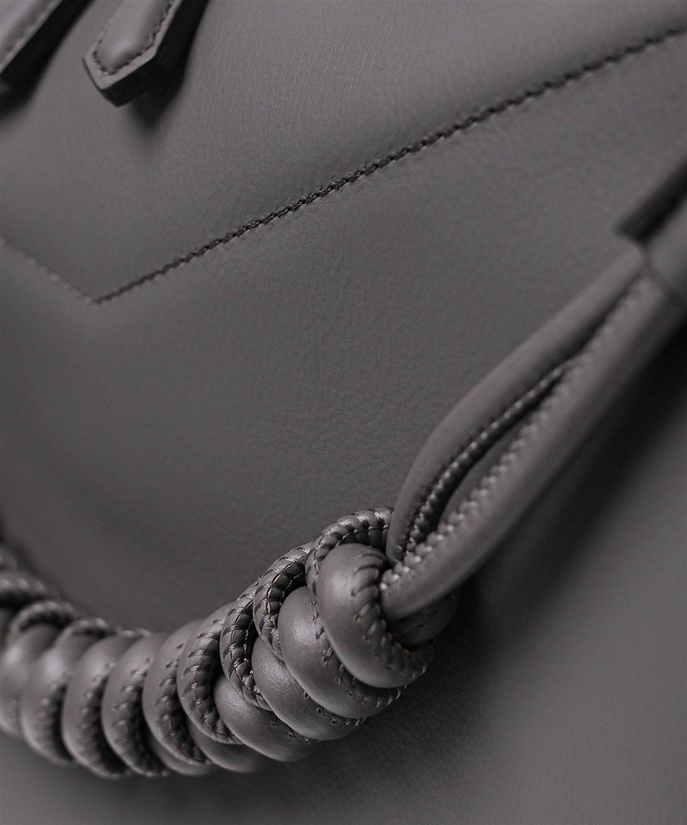 フジタカ トレッソ レザーショルダーバッグ A4