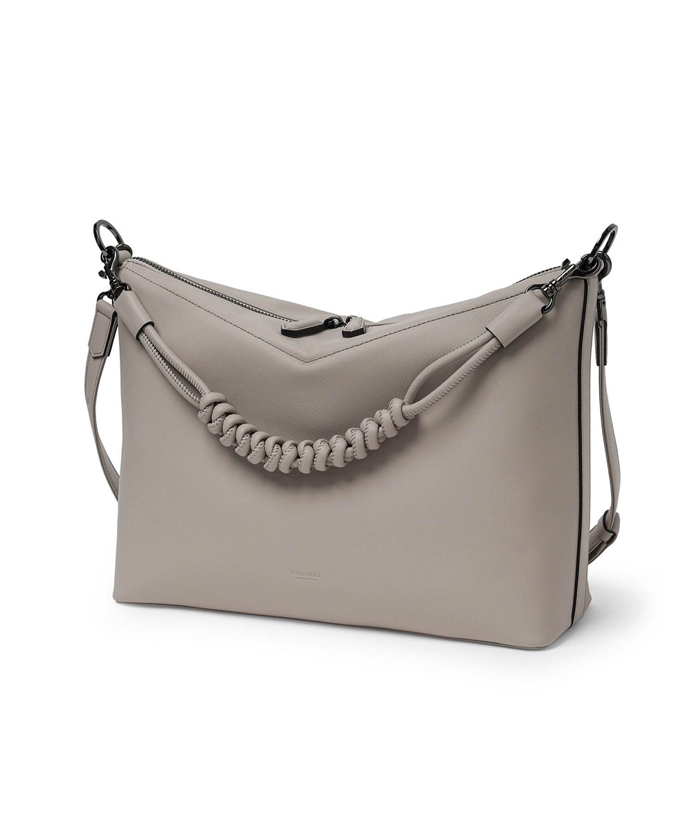 フジタカ トレッソ レザーショルダーバッグ A4