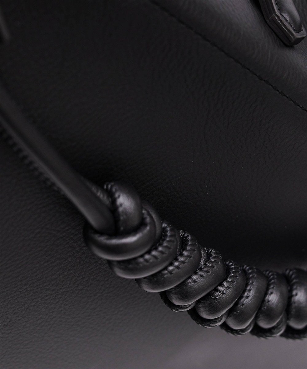 フジタカ トレッソ レザーショルダーバッグ A4