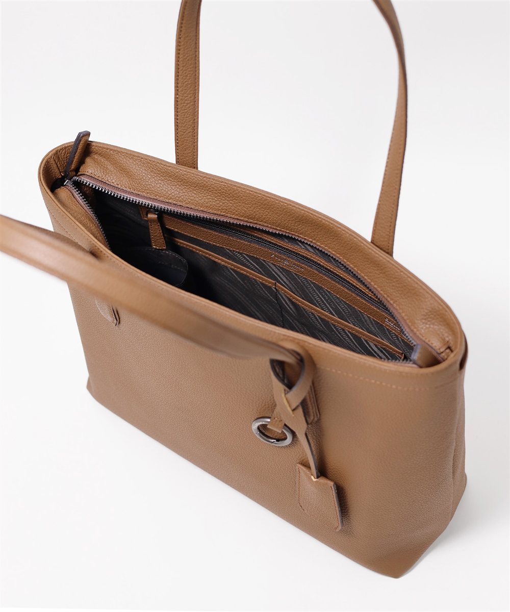 フジタカ エキストラソフト レザートートバッグ A4 ヨコ型【2025年春 / ドラマ使用商品】