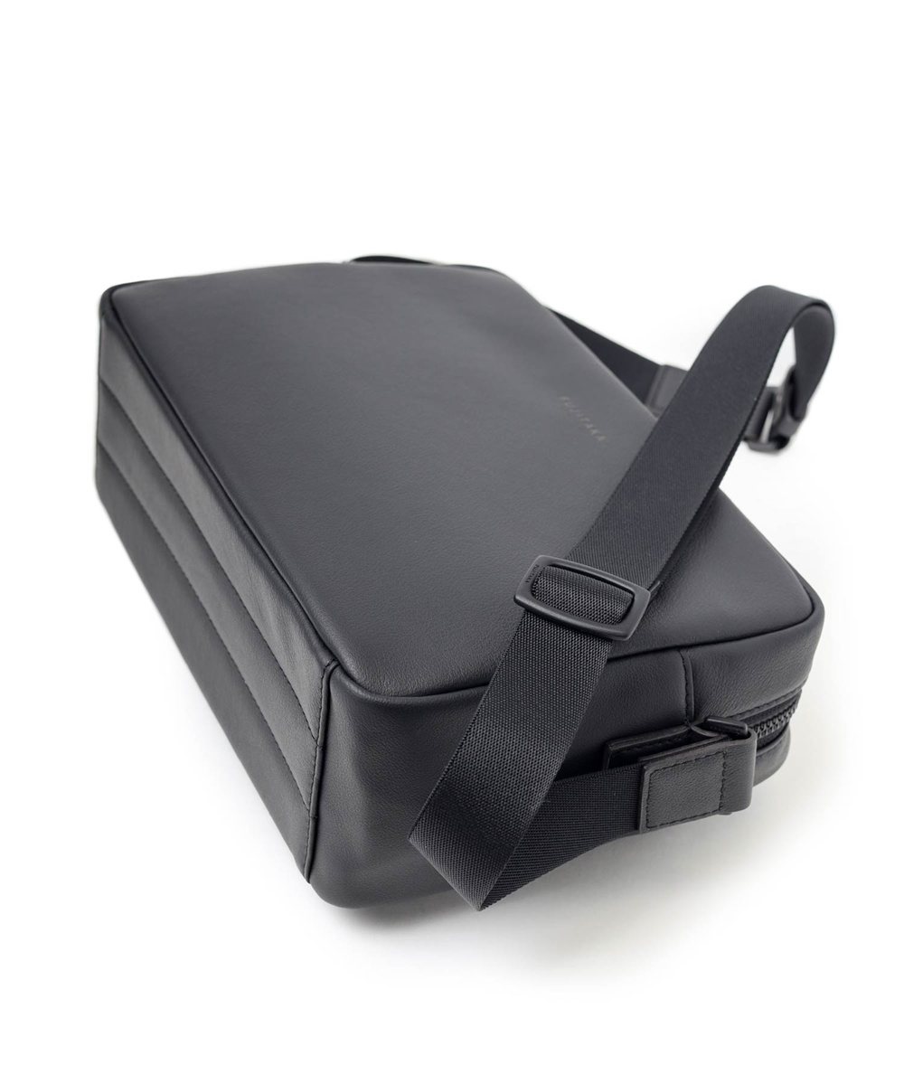 フジタカ ロカス ハンドル付きレザーショルダーバッグ B5