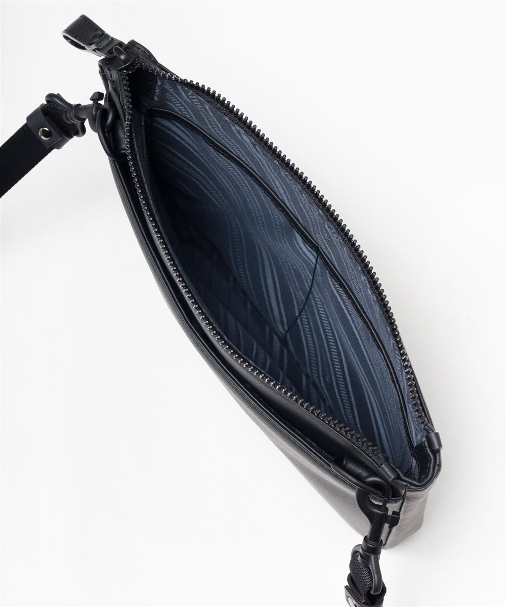 フジタカ ロカス レザーショルダーバッグ