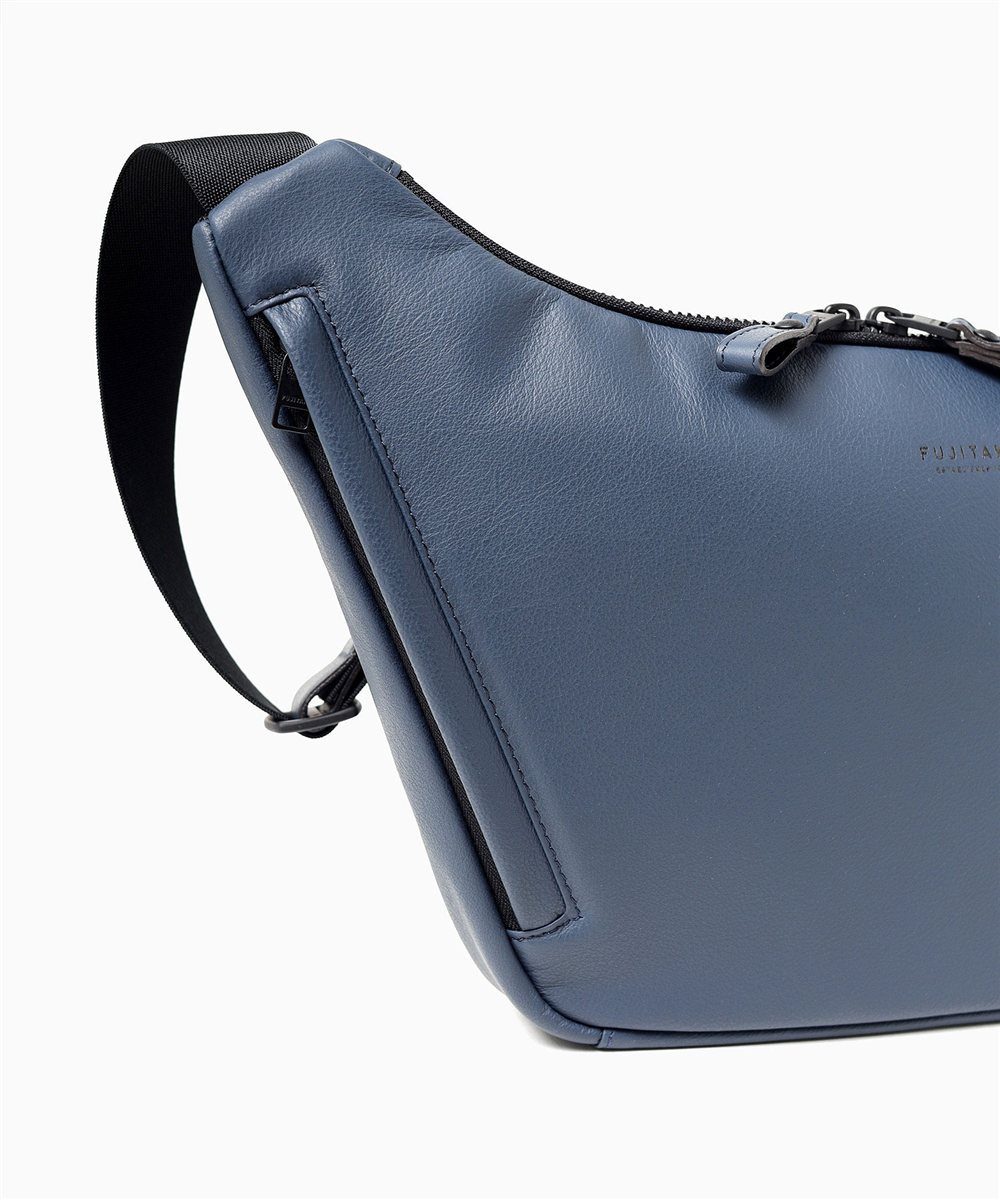 フジタカ ロカス レザーショルダーバッグ