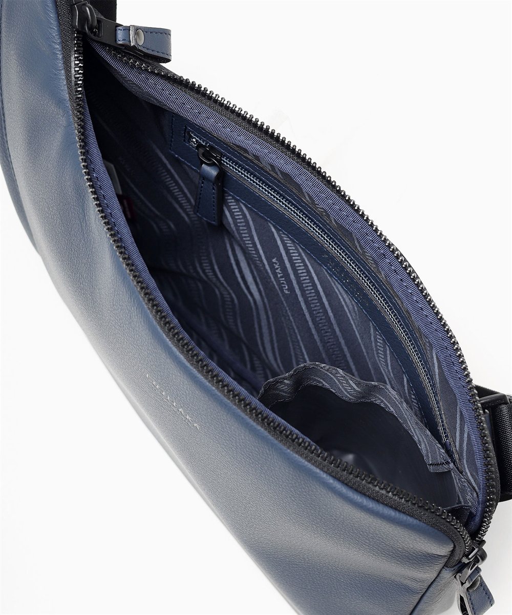 フジタカ ロカス レザーショルダーバッグ