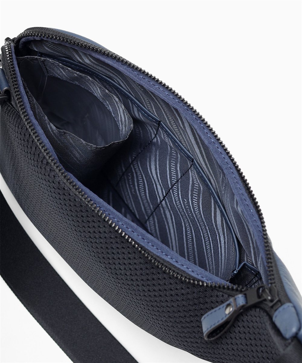 フジタカ ロカス レザーショルダーバッグ