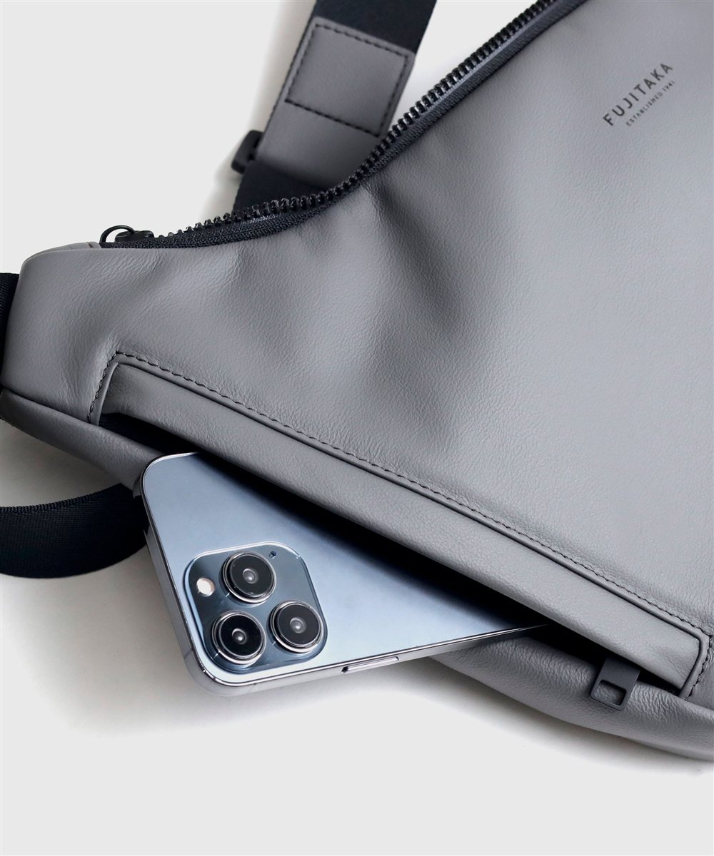 フジタカ ロカス レザーショルダーバッグ