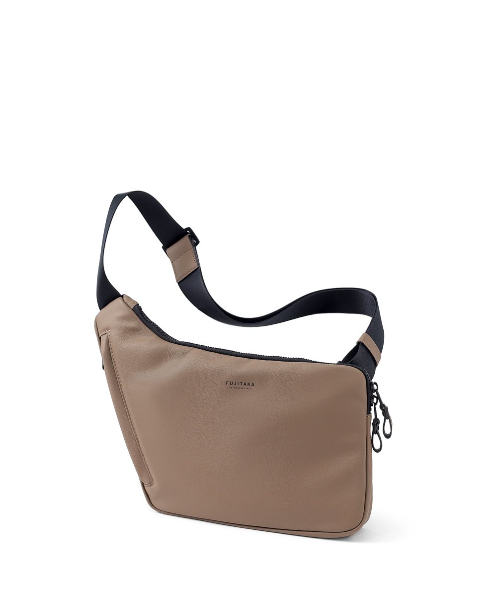 フジタカ ロカス レザーショルダーバッグ