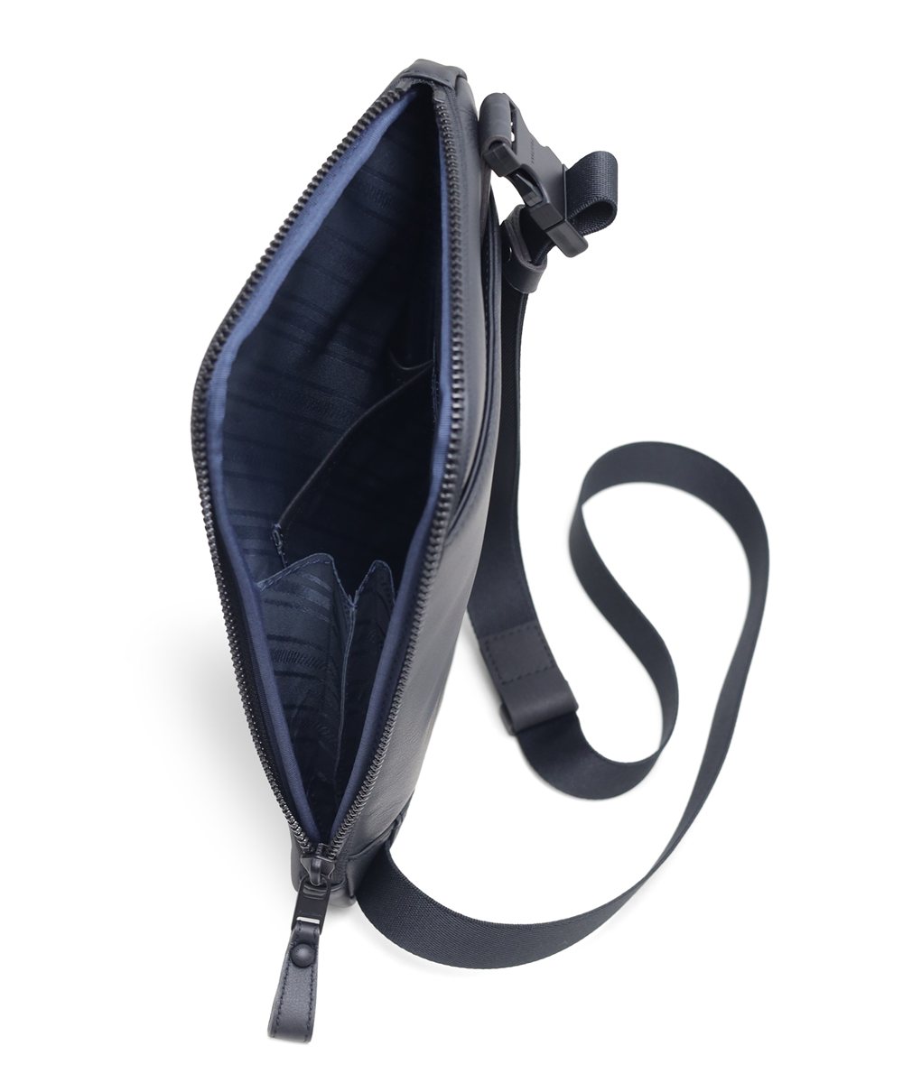 フジタカ ロカス レザーワンショルダーバッグ