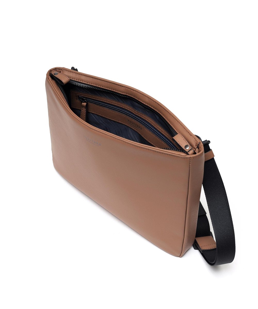 フジタカ ロカス レザークラッチショルダーバッグ B5