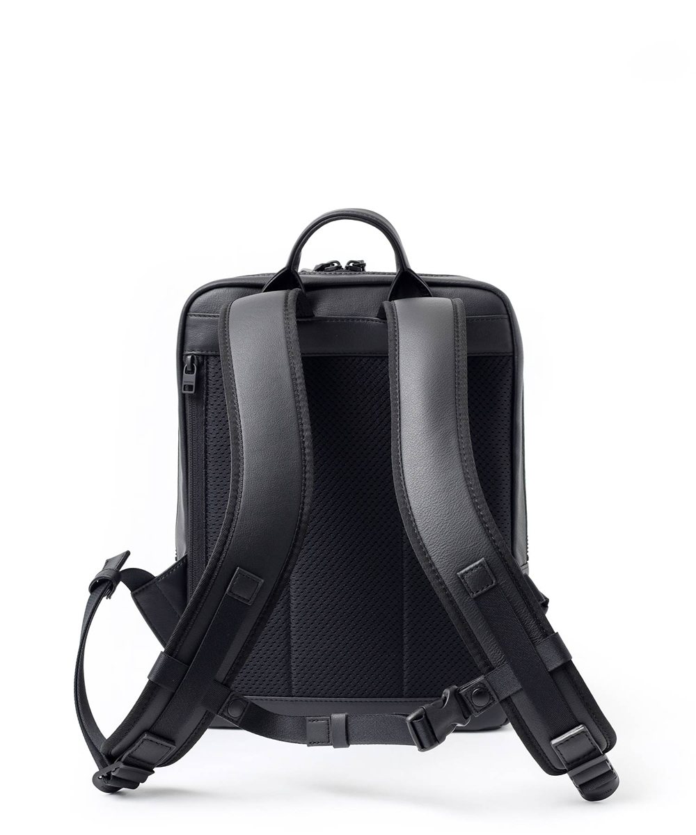 フジタカ ロカス レザーリュック A4 薄マチ