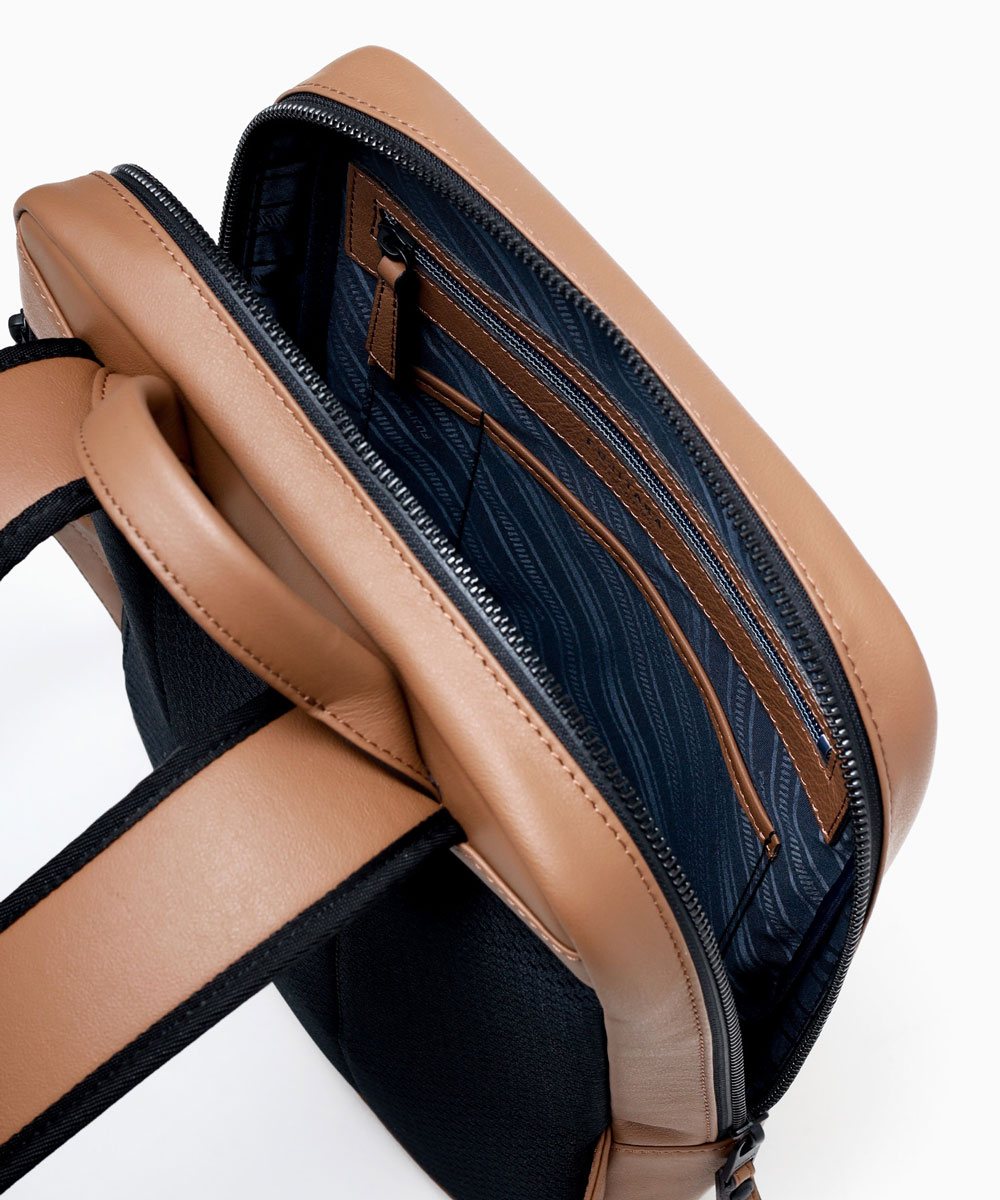 フジタカ ロカス レザーリュック A4 薄マチ