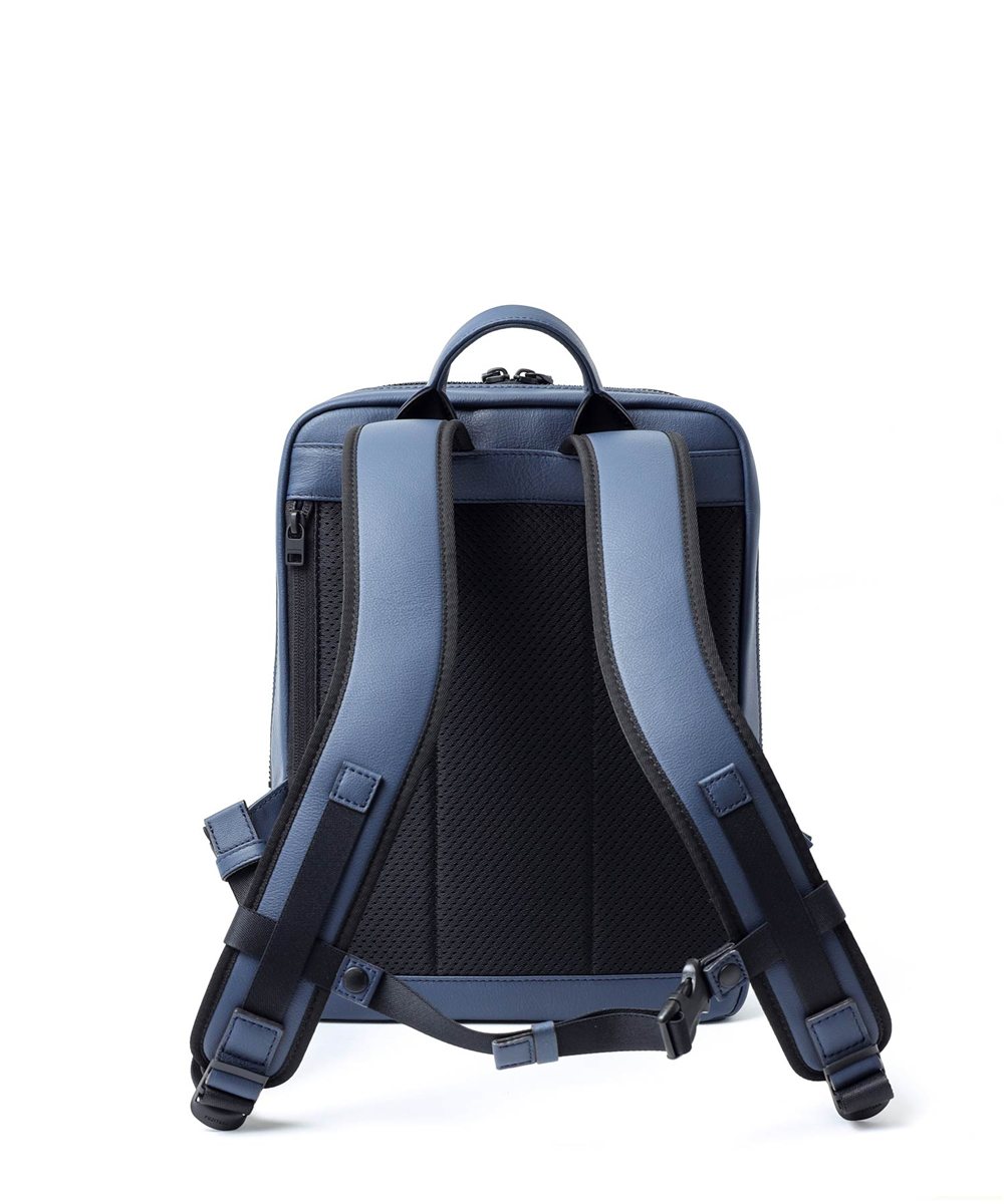 フジタカ ロカス レザーリュック A4 薄マチ