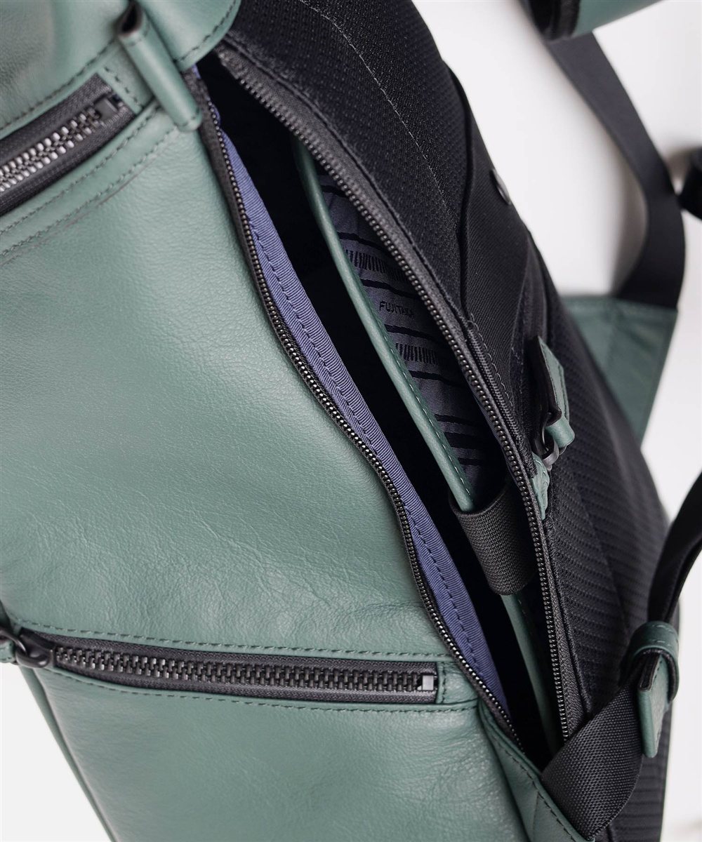 フジタカ ロカス レザーリュック A4