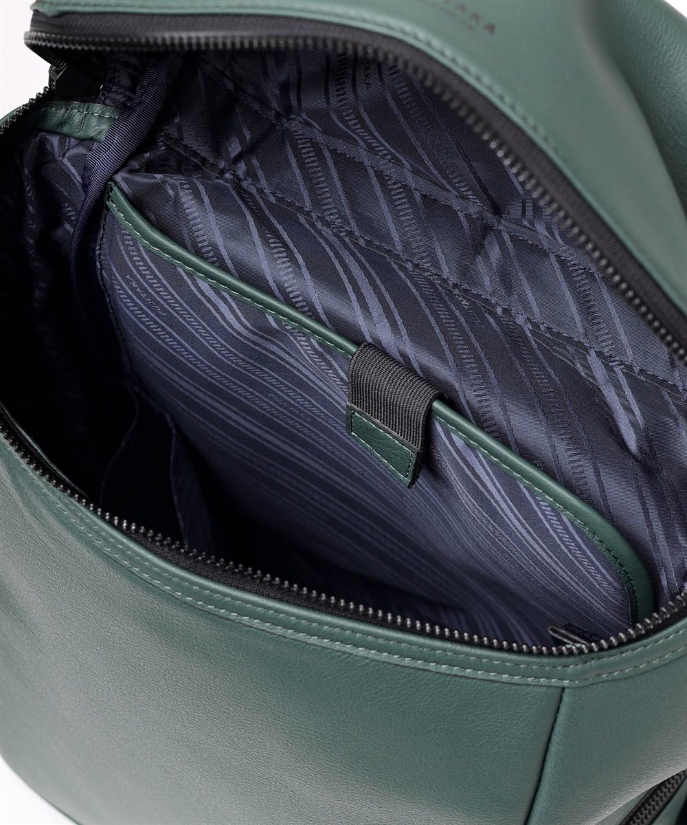 フジタカ ロカス レザーリュック A4