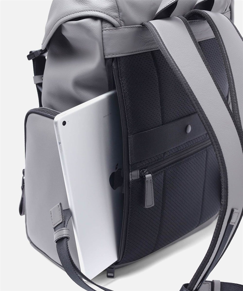 フジタカ ロカス レザーリュック