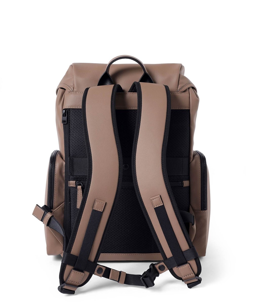 フジタカ ロカス レザーリュック